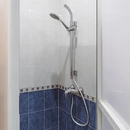 Spacious 2br Διαμέρισμα