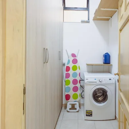 Spacious 2br Appartement Sliema