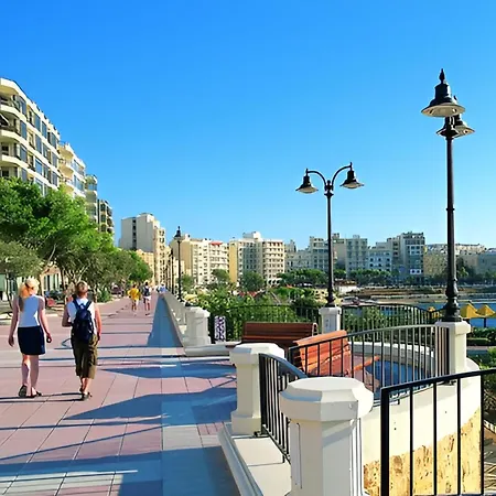 Spacious 2br Διαμέρισμα